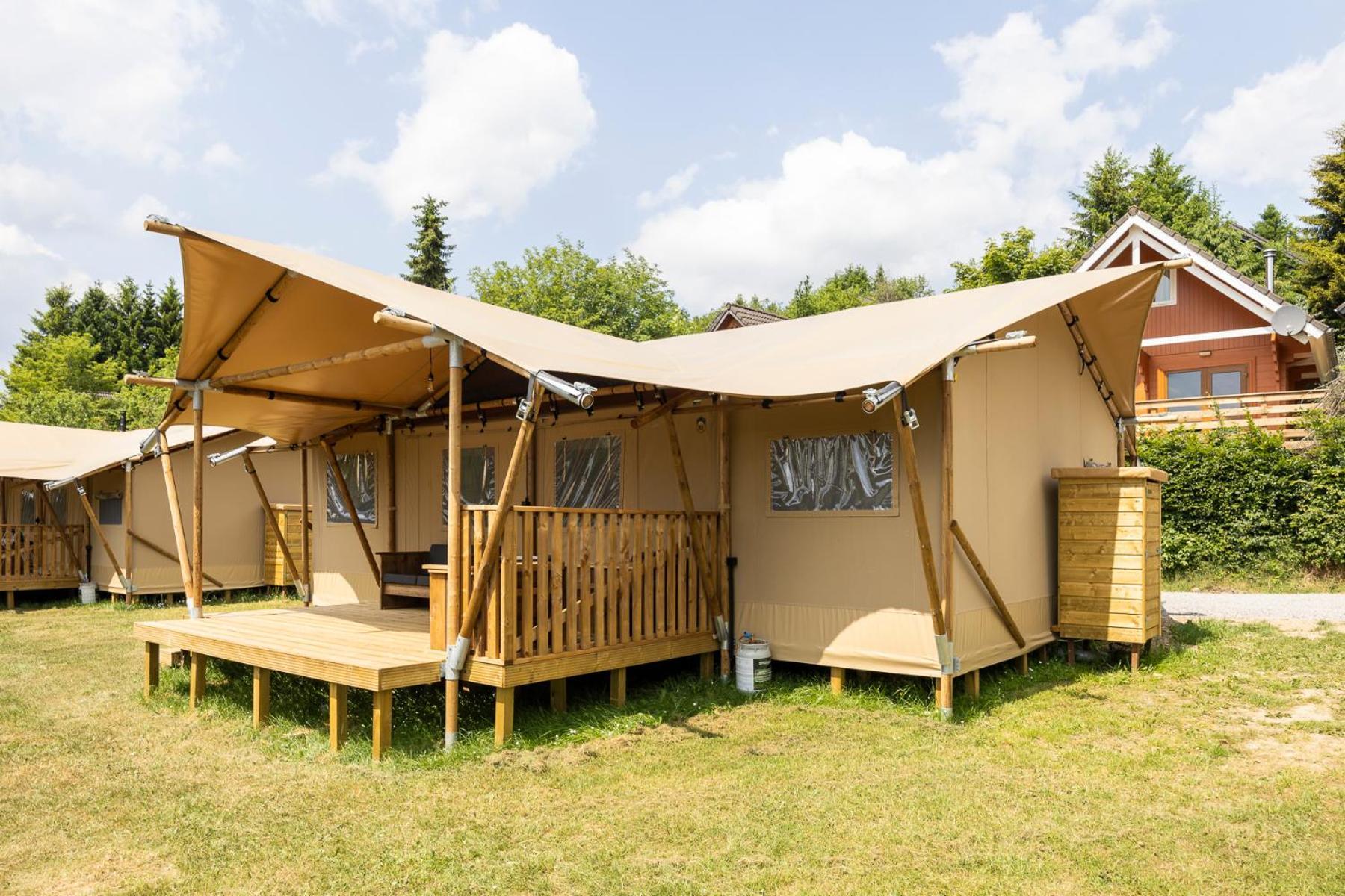 Отель Ardenparks Petite Suisse Dochamps Экстерьер фото